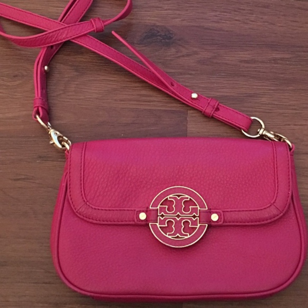 Pretty pink Tory Burch bag